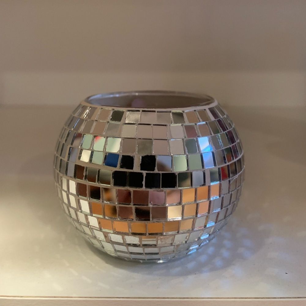 Disco Candle Silver Whipped Shea & Coconut scented